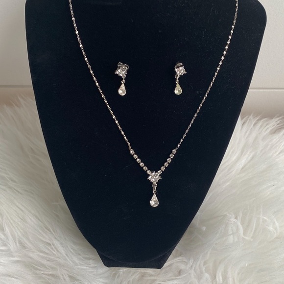 Vintage Art Deco Jewellery Set Silver And Rhinestones Drop Necklace And Earrings - Picture 4 of 8